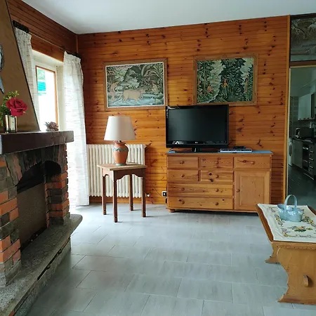 Appartamento 2 Bedrooms With Enclosed Garden And Wifi At 3 Km Away From The *